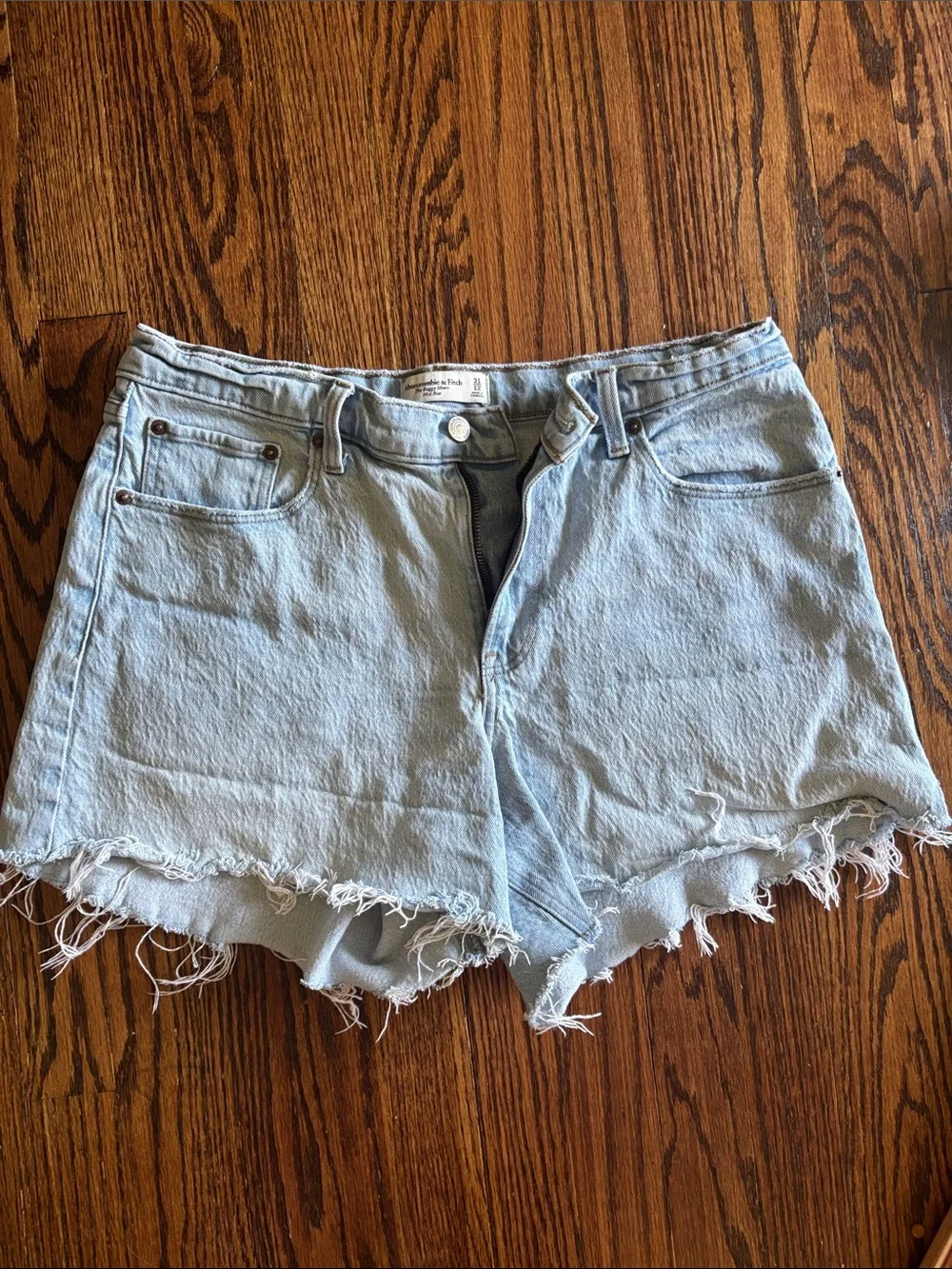 Abercrombie & Fitch The Baggy Short Mid Rise Curve Love, 31